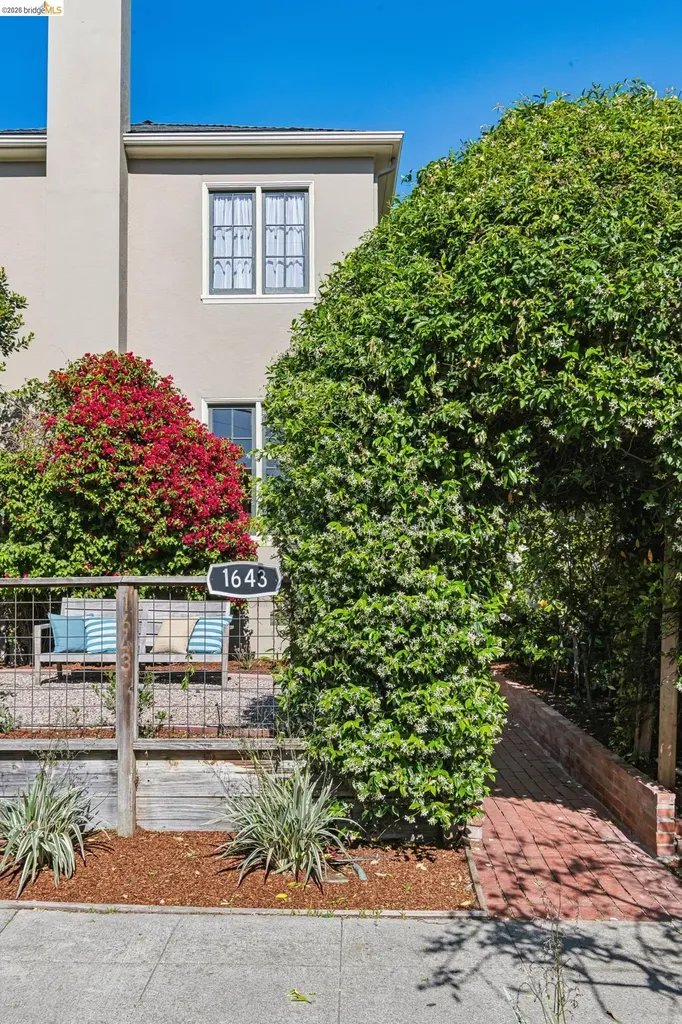 1643 Walnut Street Berkeley CA 94709