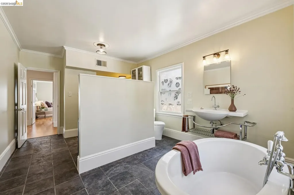 1643 Walnut Street Berkeley CA 94709