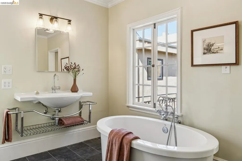 1643 Walnut Street Berkeley CA 94709
