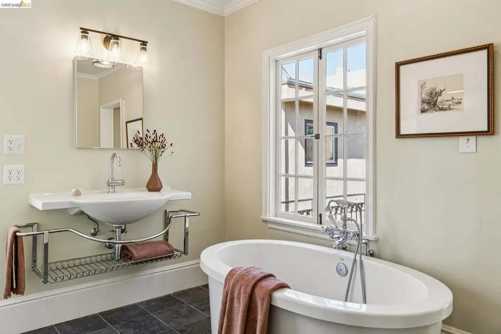 1643 Walnut Street Berkeley CA 94709