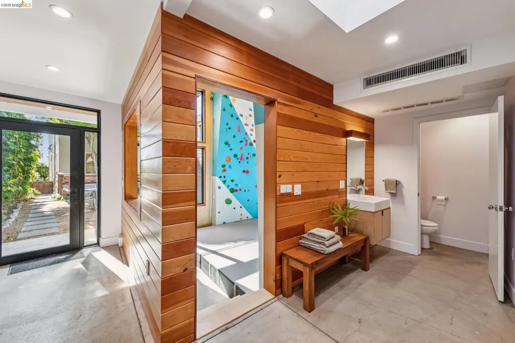 1643 Walnut Street Berkeley CA 94709
