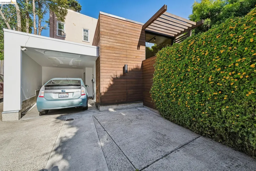 1643 Walnut Street Berkeley CA 94709