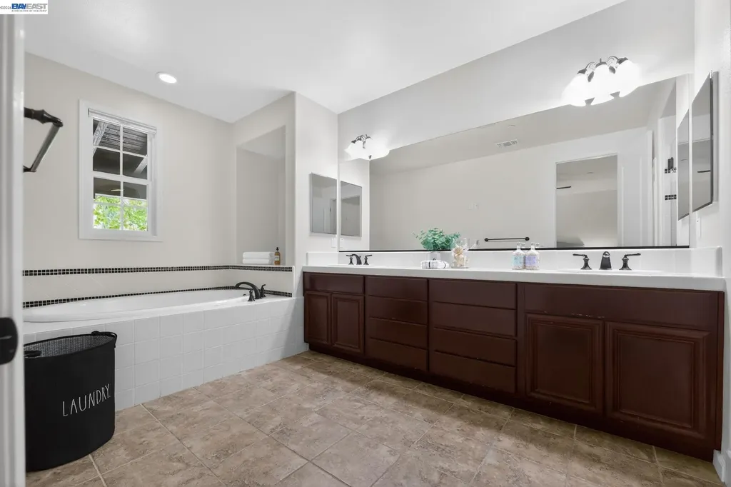 3514 Capoterra Way Dublin CA 94568