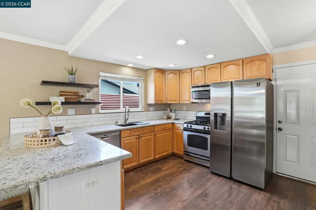 2103 Deerwood Drive Martinez CA 94553