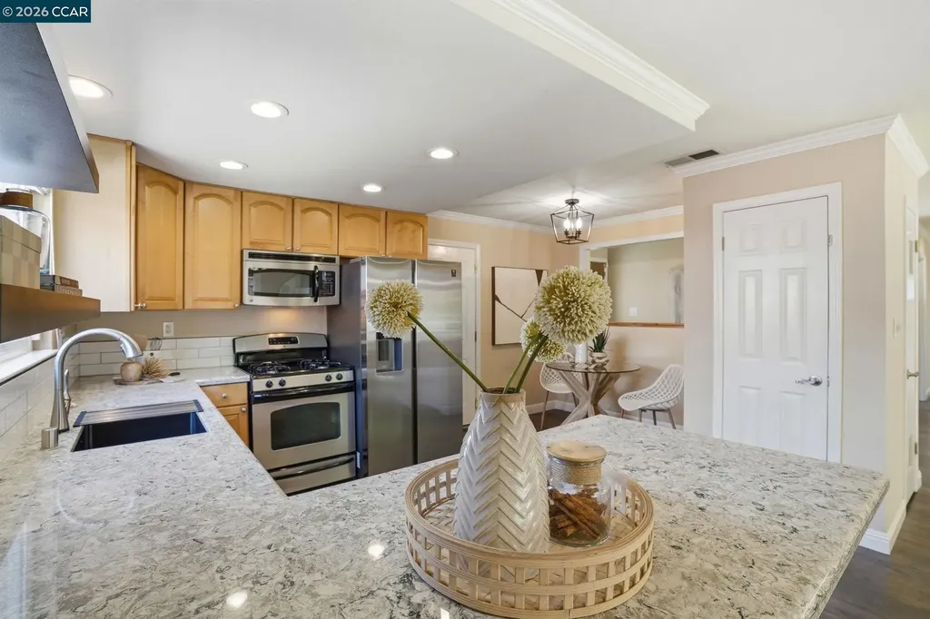 2103 Deerwood Drive Martinez CA 94553
