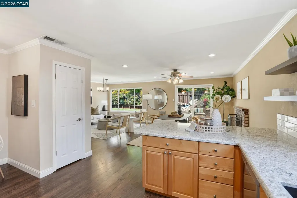2103 Deerwood Drive Martinez CA 94553