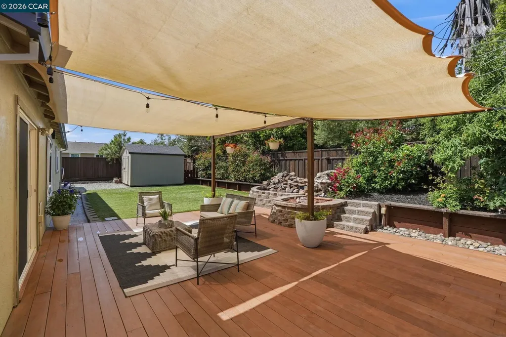 2103 Deerwood Drive Martinez CA 94553
