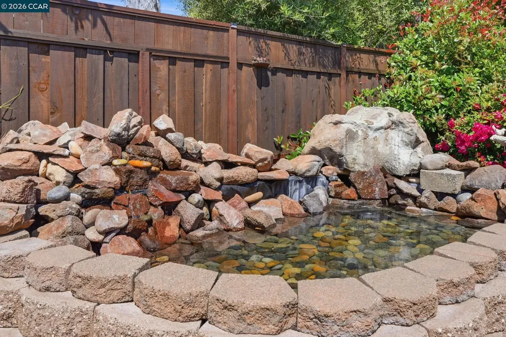 2103 Deerwood Drive Martinez CA 94553