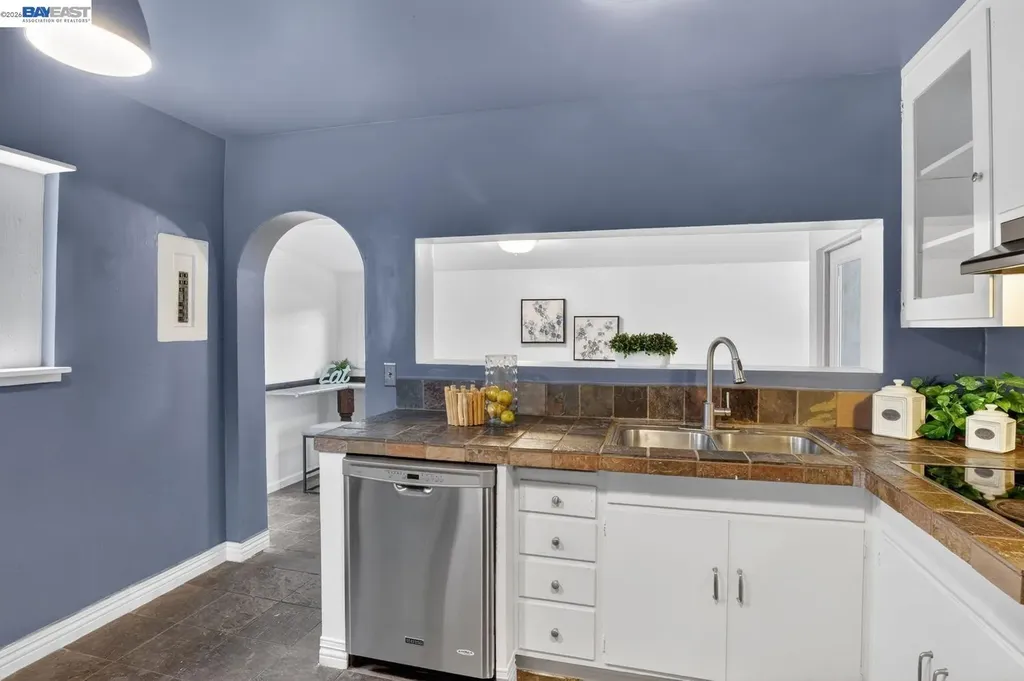 2541 Marina Boulevard San Leandro CA 94577