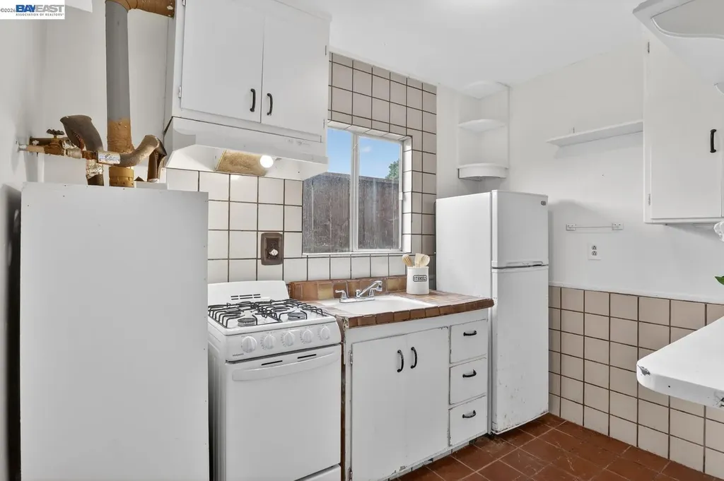 2541 Marina Boulevard San Leandro CA 94577