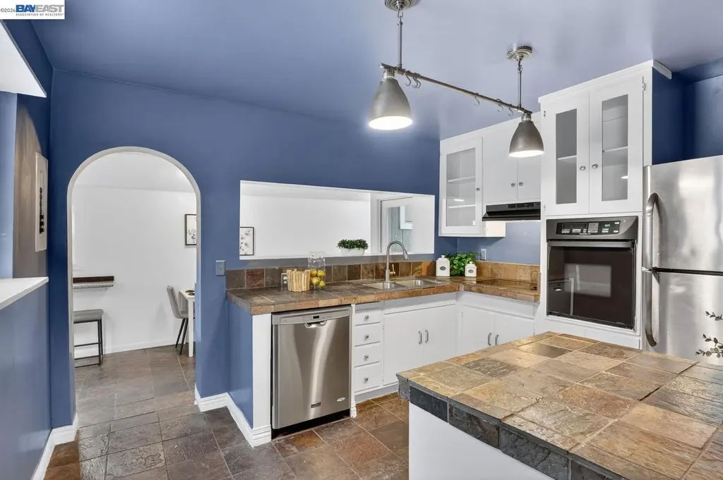 2541 Marina Boulevard San Leandro CA 94577