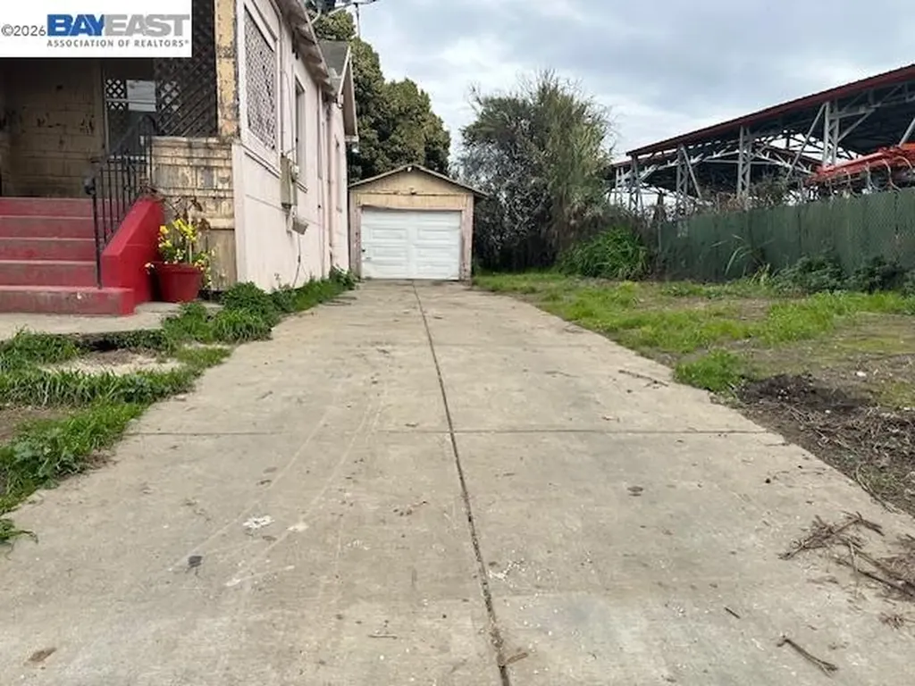 1024 50th Avenue Oakland CA 94601