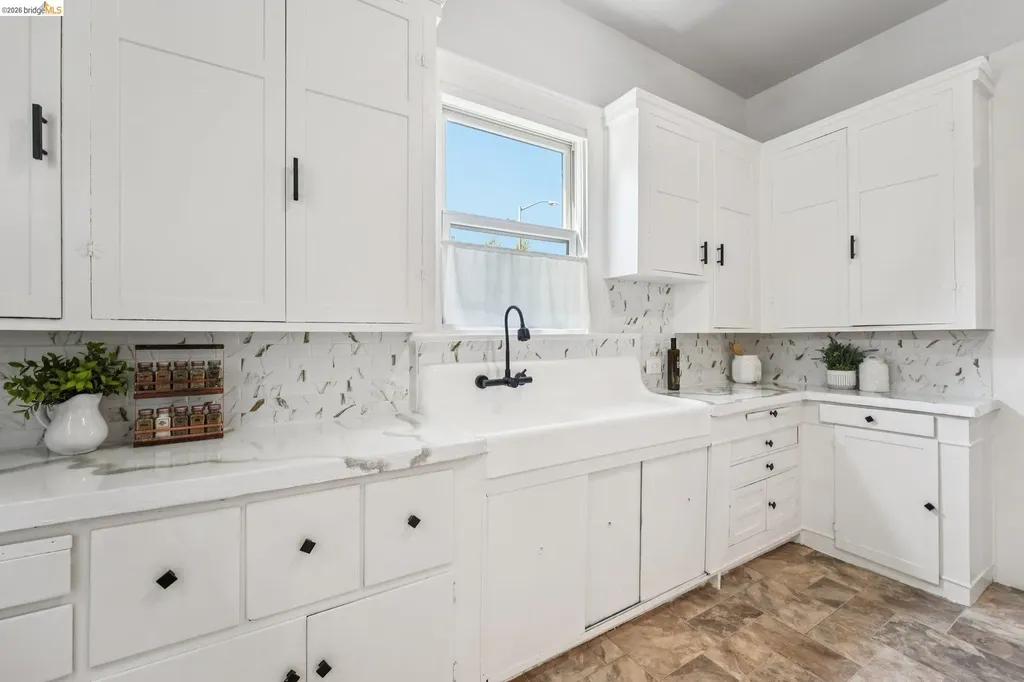 1549 5th Avenue Oakland CA 94606