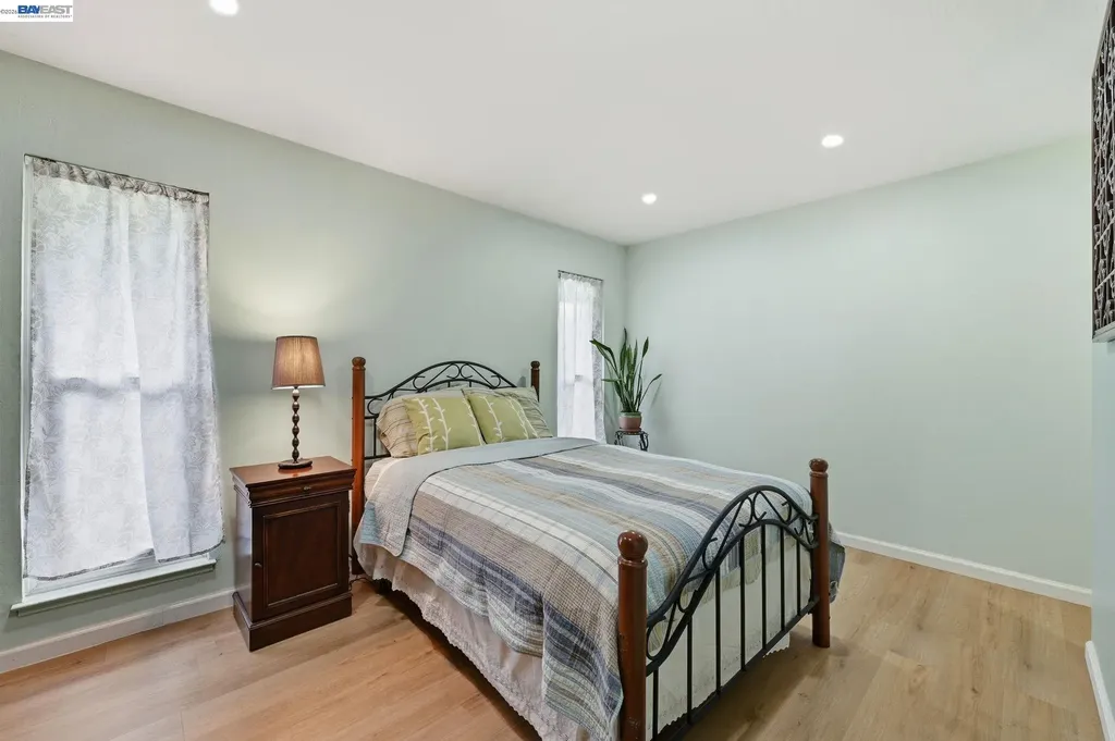 5649 Evergreen Terrace Fremont CA 94538