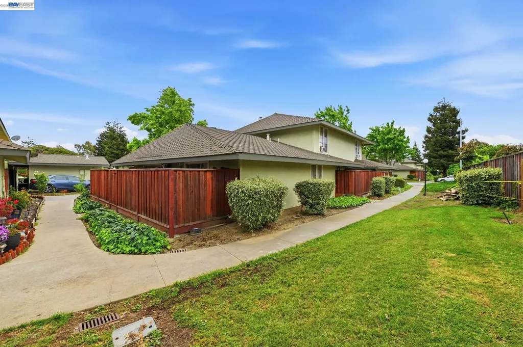 5649 Evergreen Terrace Fremont CA 94538