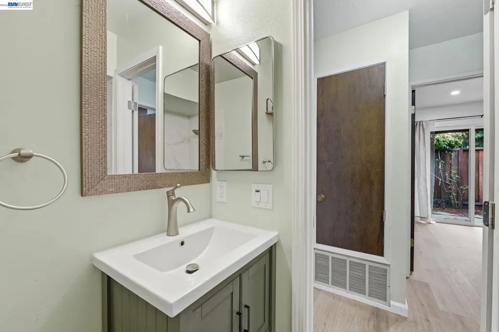 5649 Evergreen Terrace Fremont CA 94538
