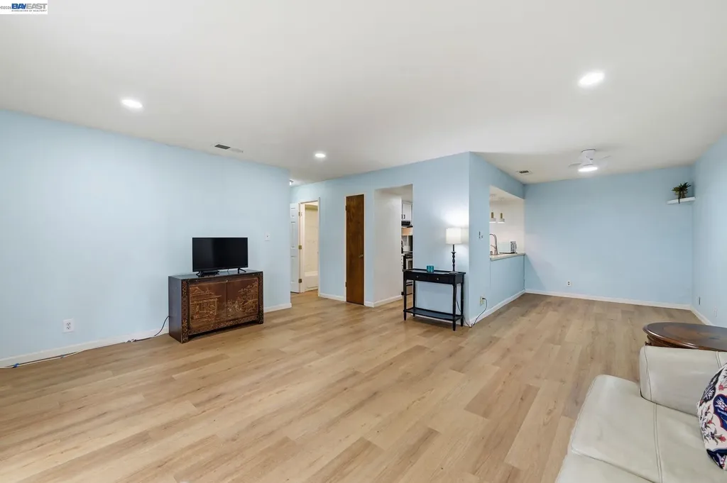 5649 Evergreen Terrace Fremont CA 94538