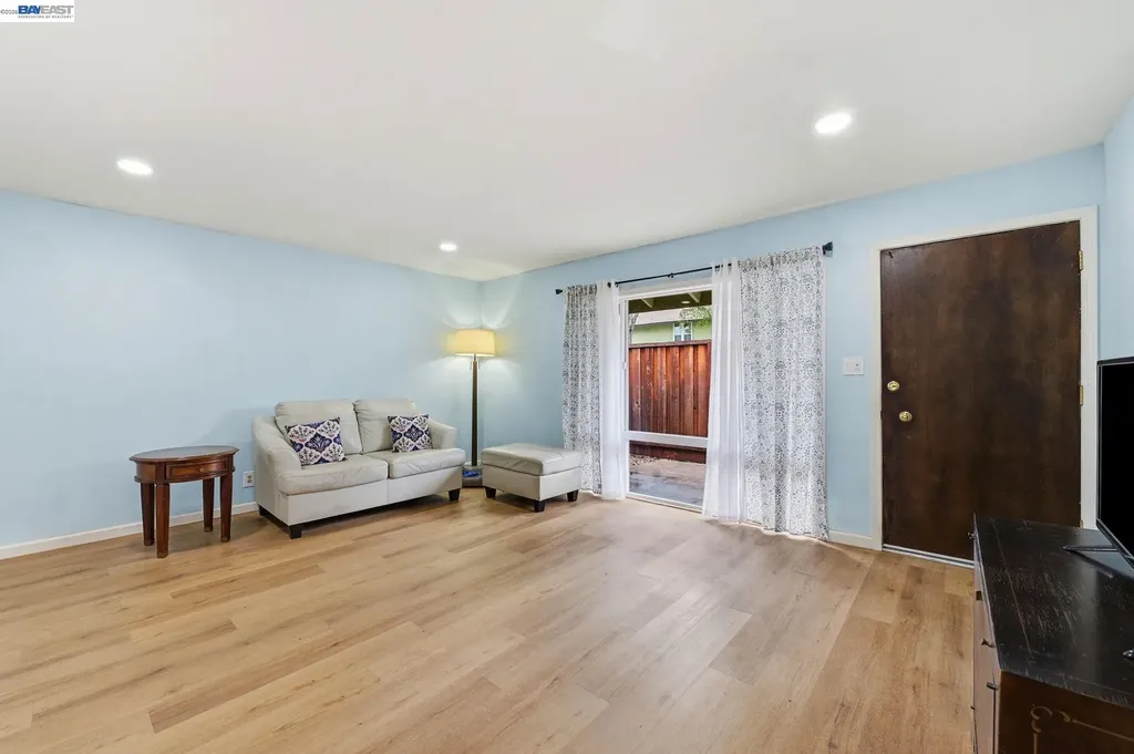5649 Evergreen Terrace Fremont CA 94538
