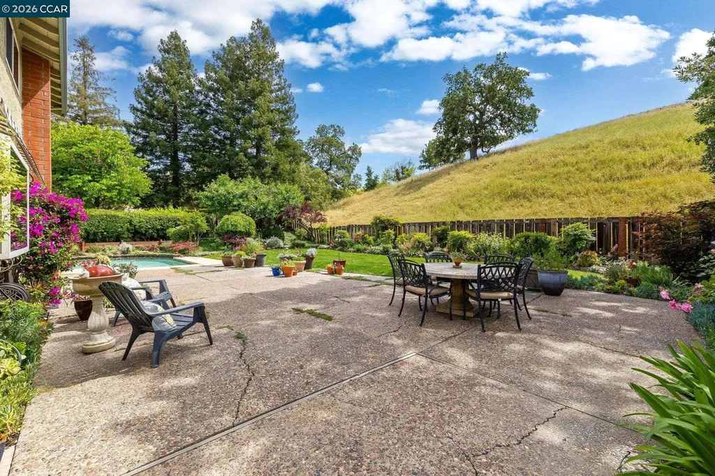 1957 Whitecliff Court Walnut Creek CA 94596