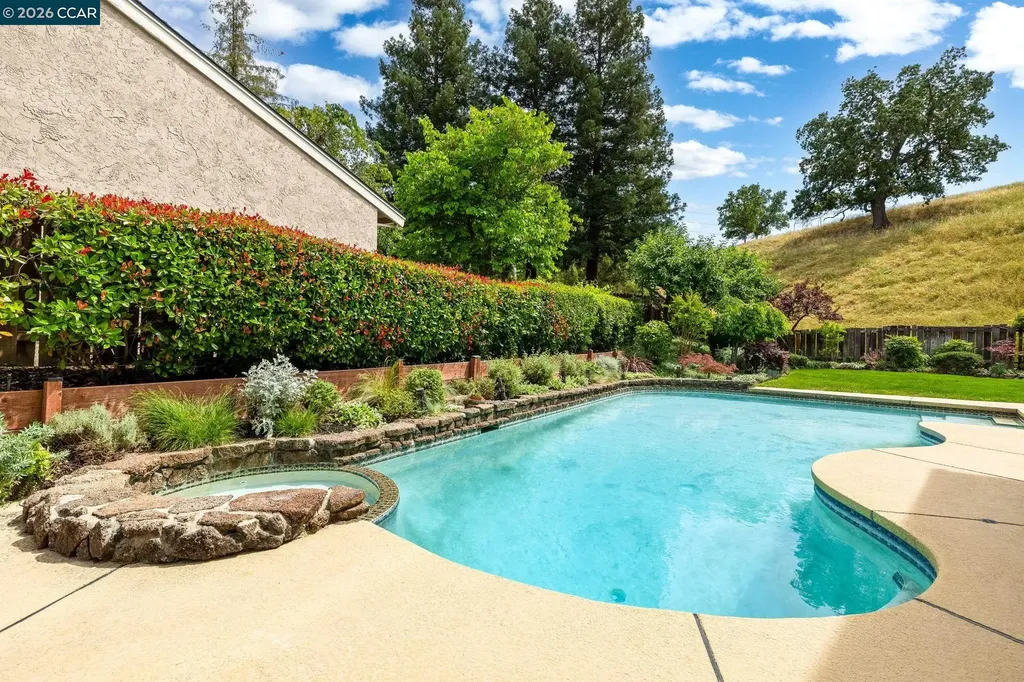 1957 Whitecliff Court Walnut Creek CA 94596