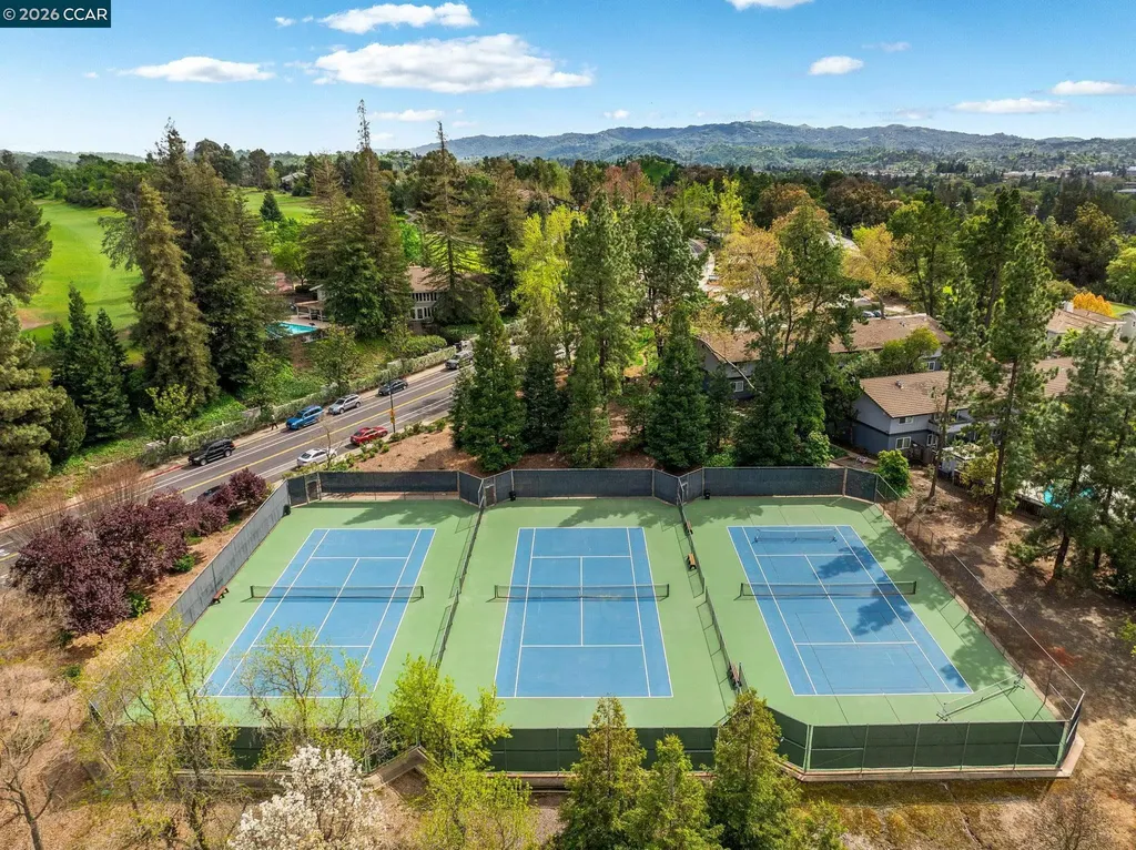 1656 Siskiyou Drive Walnut Creek CA 94598