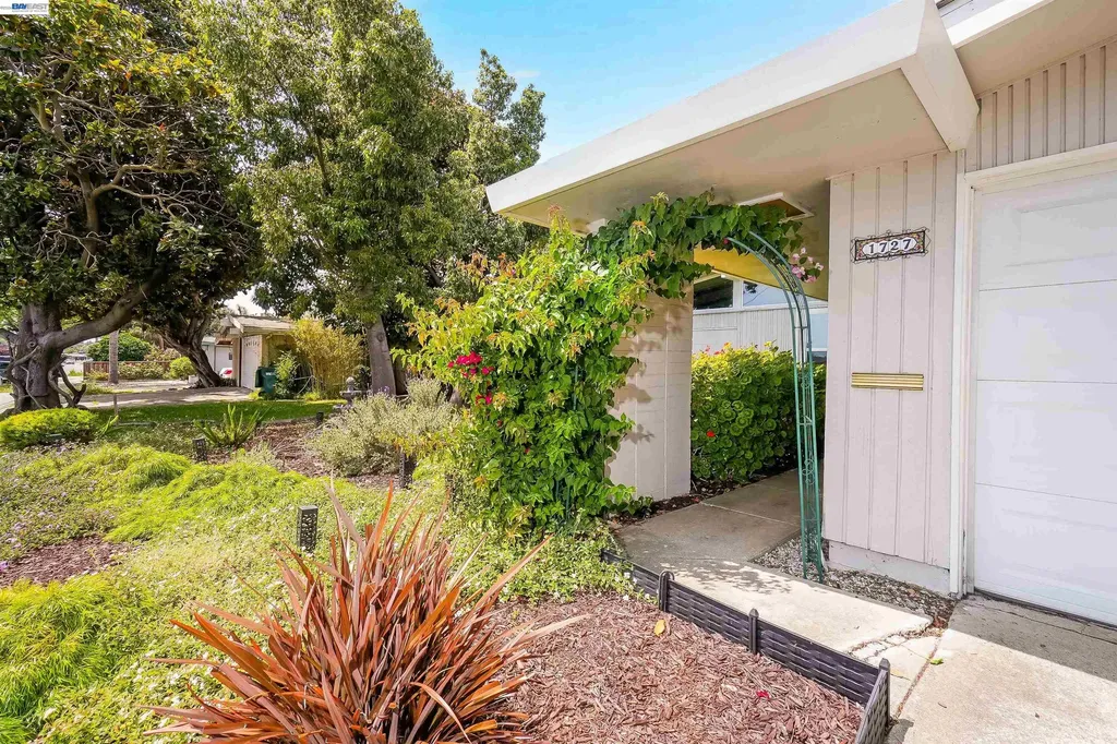 1727 Southgate Street Hayward CA 94545