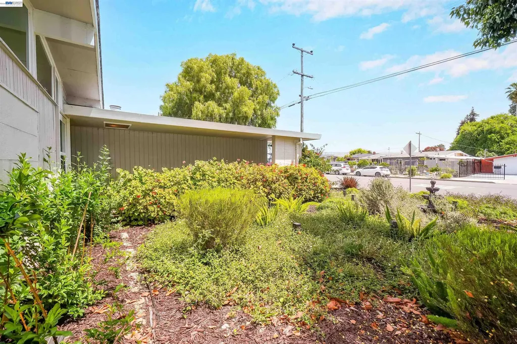 1727 Southgate Street Hayward CA 94545