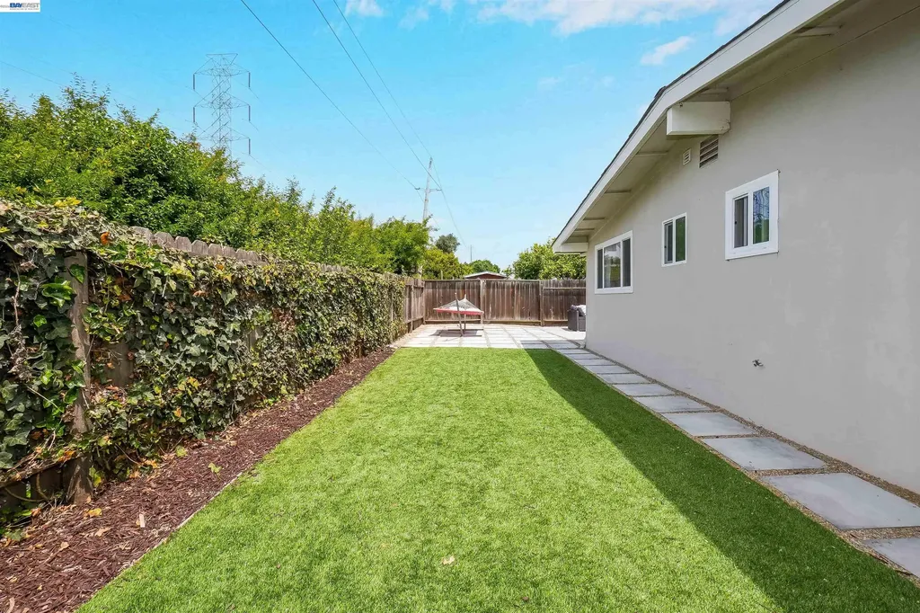 1727 Southgate Street Hayward CA 94545
