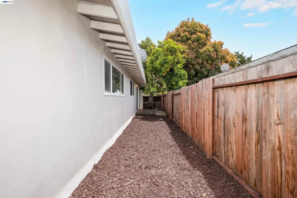 1727 Southgate Street Hayward CA 94545
