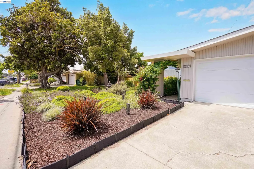 1727 Southgate Street Hayward CA 94545