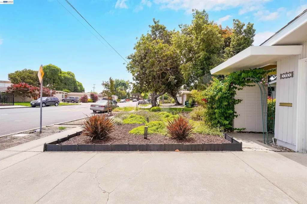 1727 Southgate Street Hayward CA 94545