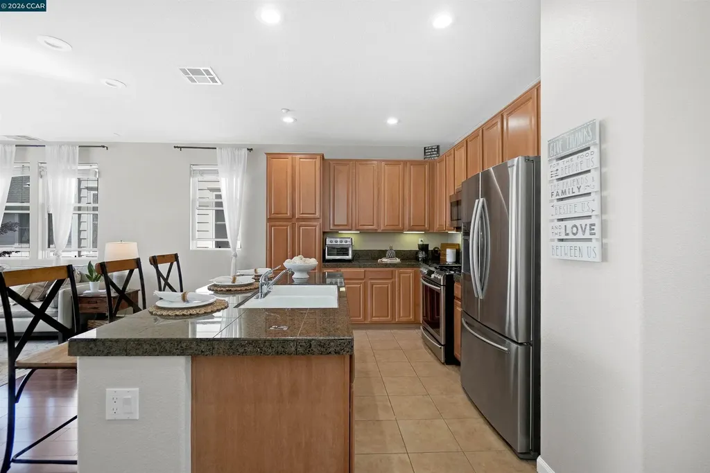 2081 Tsushima Street Hercules CA 94547