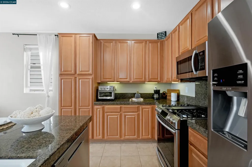 2081 Tsushima Street Hercules CA 94547