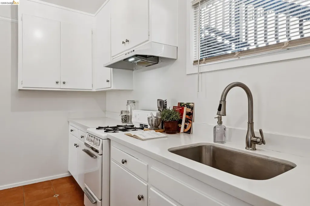 2638 Warring Street Berkeley CA 94704