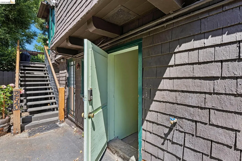2638 Warring Street Berkeley CA 94704