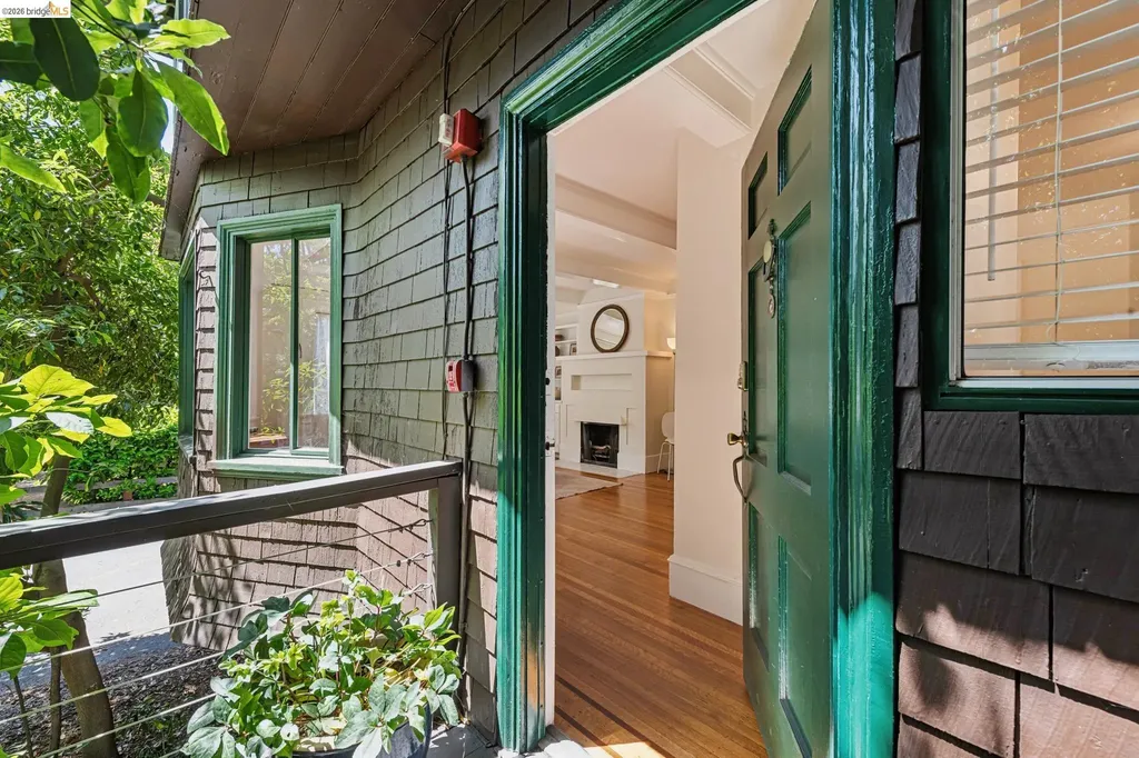 2638 Warring Street Berkeley CA 94704