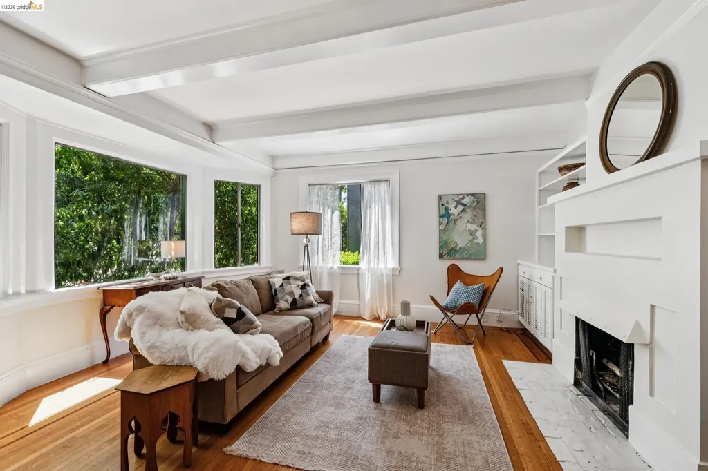2638 Warring Street Berkeley CA 94704