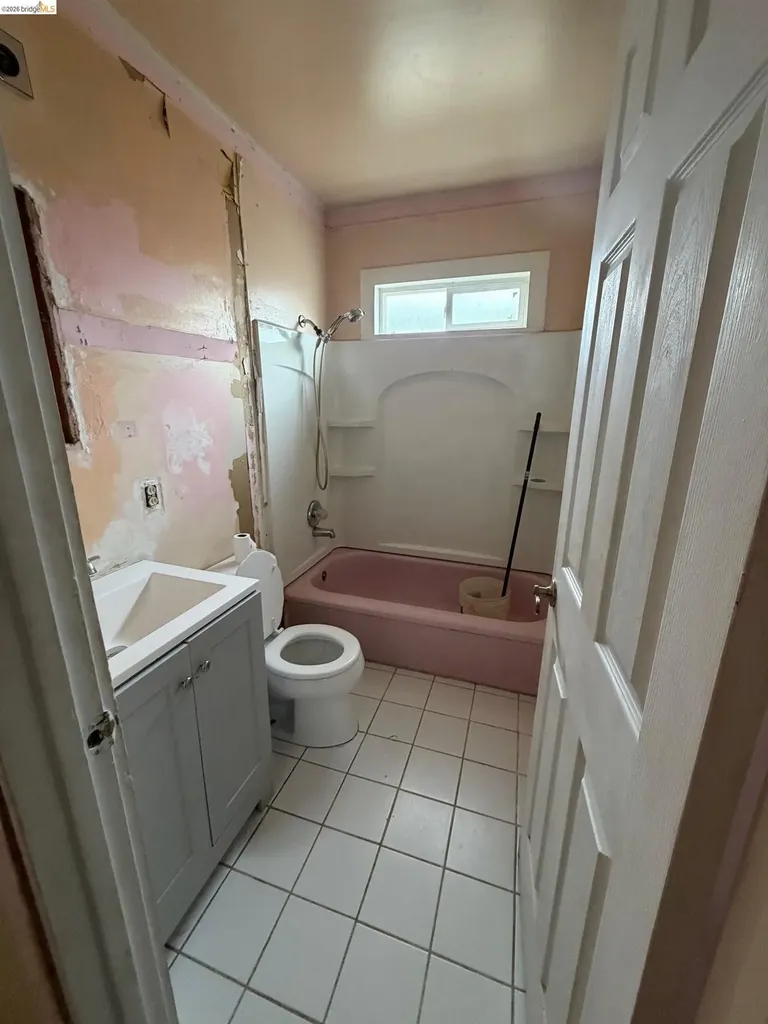 177 Jimno Avenue Pittsburg CA 94565