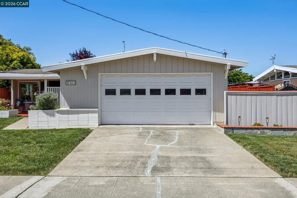 27621 Loyola Avenue Hayward CA 94545