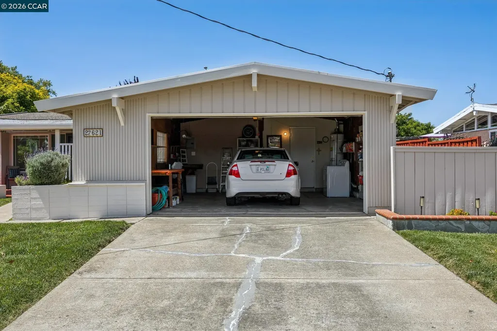 27621 Loyola Avenue Hayward CA 94545