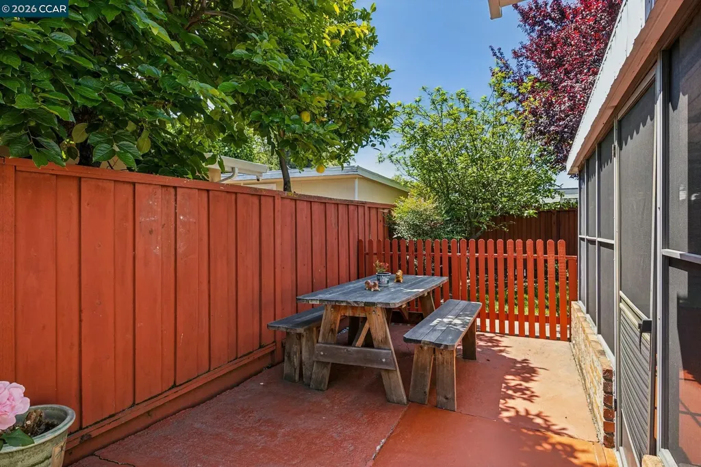 27621 Loyola Avenue Hayward CA 94545