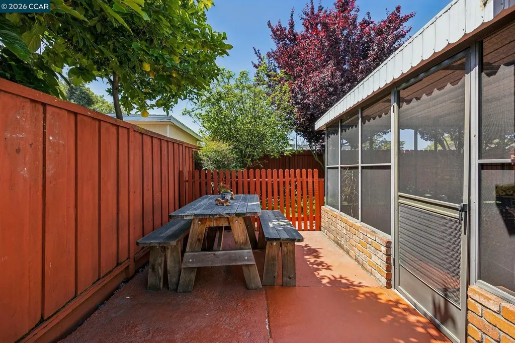 27621 Loyola Avenue Hayward CA 94545