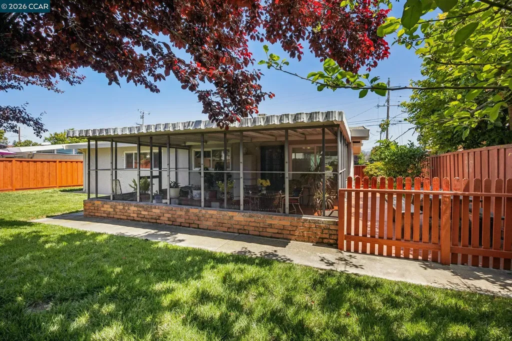 27621 Loyola Avenue Hayward CA 94545