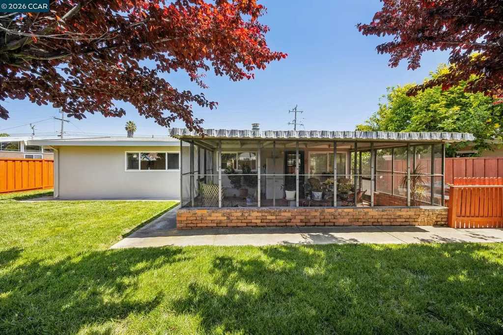 27621 Loyola Avenue Hayward CA 94545