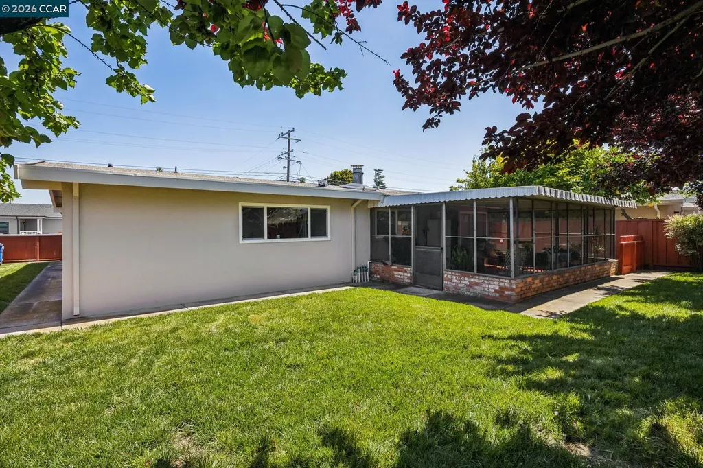 27621 Loyola Avenue Hayward CA 94545
