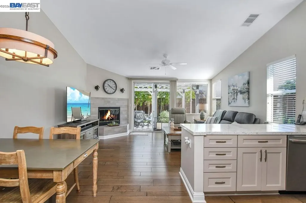 2294 El Monte Drive Oakley CA 94561