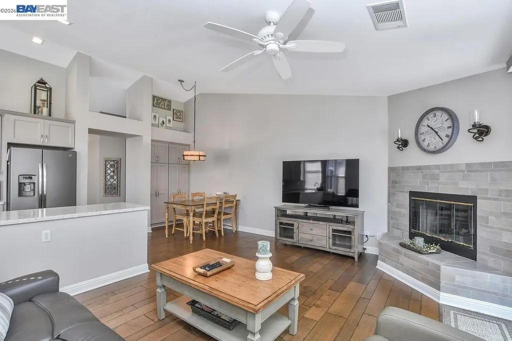 2294 El Monte Drive Oakley CA 94561