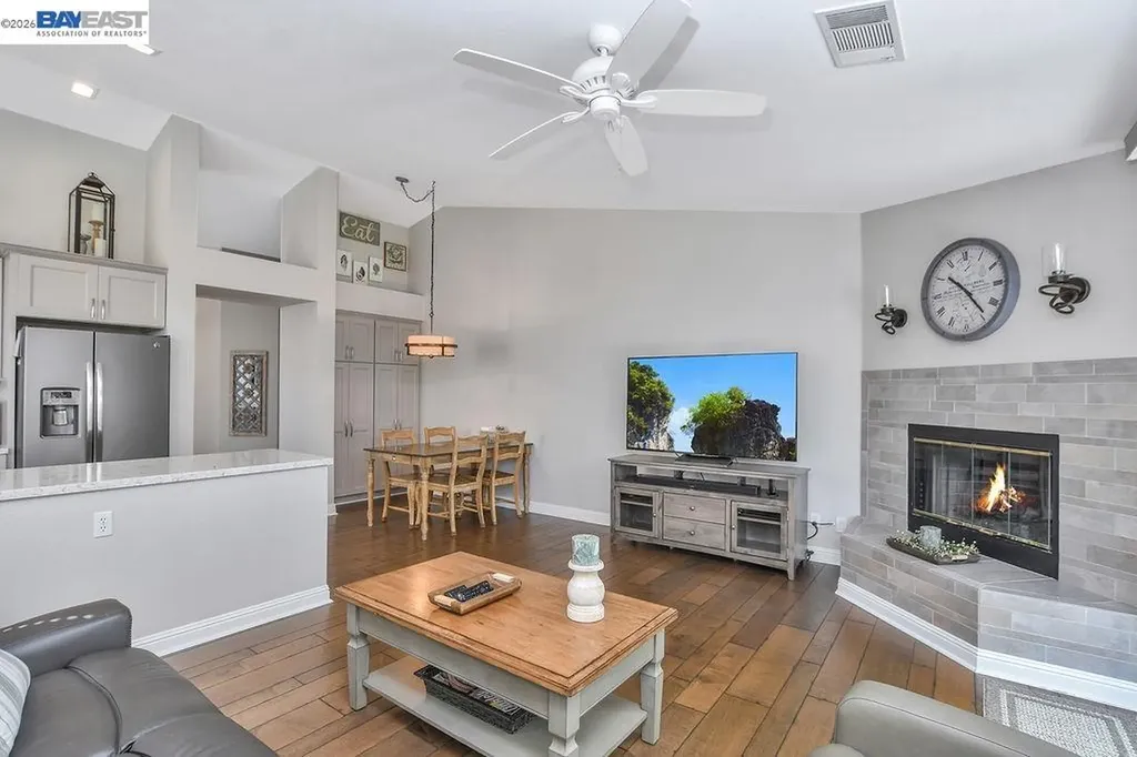 2294 El Monte Drive Oakley CA 94561