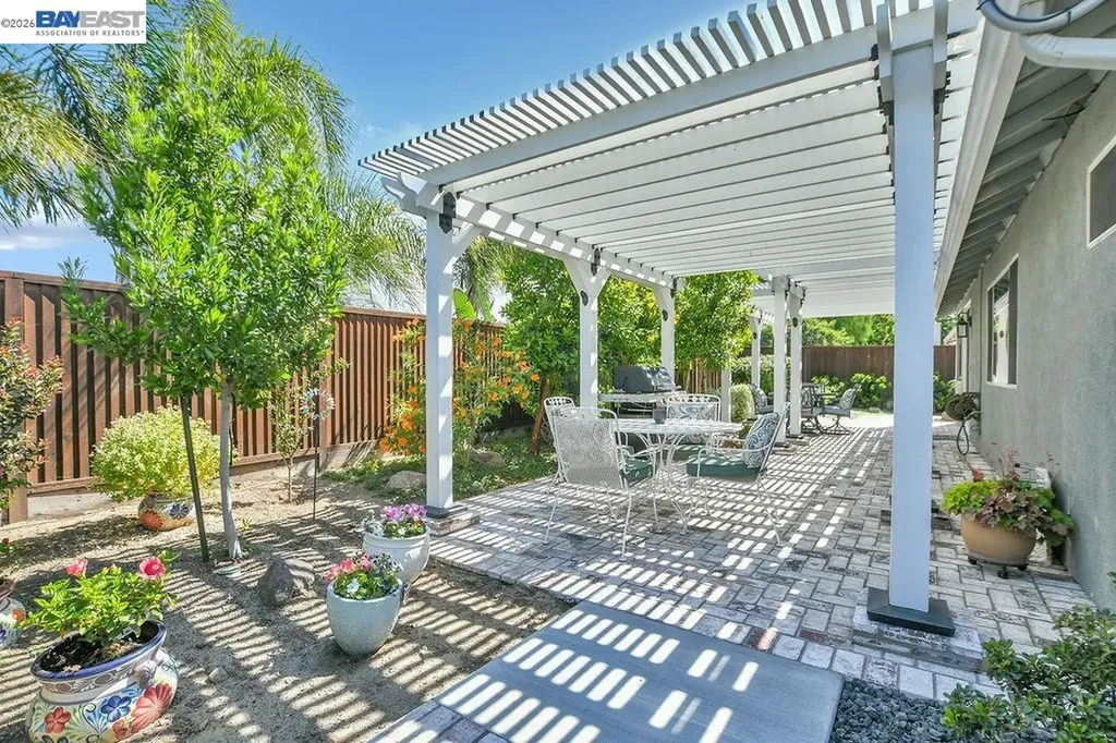 2294 El Monte Drive Oakley CA 94561