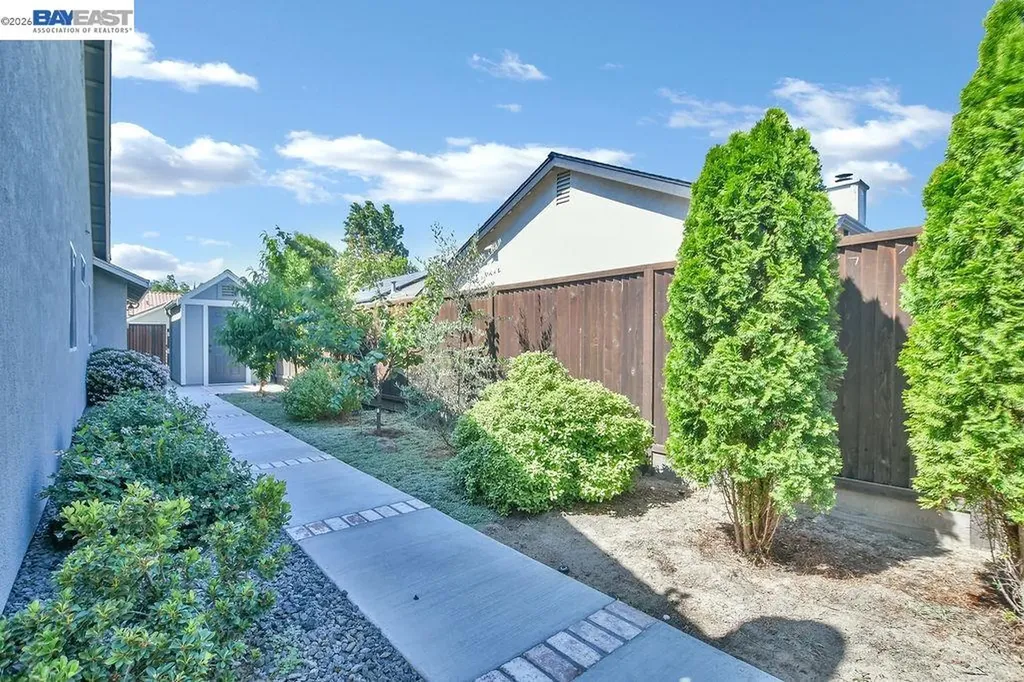 2294 El Monte Drive Oakley CA 94561